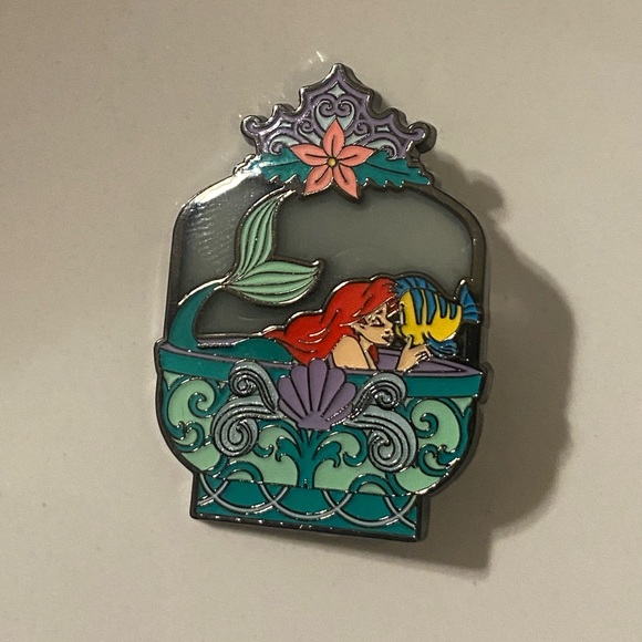 Disney Loungefly little mermaid “Ariel & flounder” mystery pin blind box - Picture 4 of 4